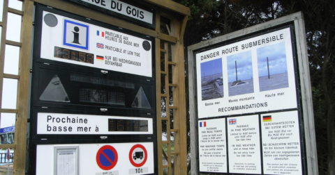 Warning signal at Passage du Gois. One of the most dangerous roads in the world