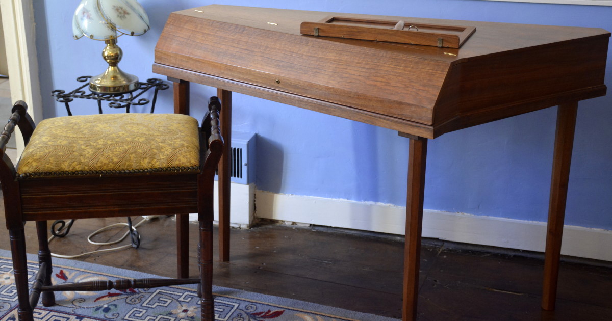 harpsichord and piano for sale in the Vendée